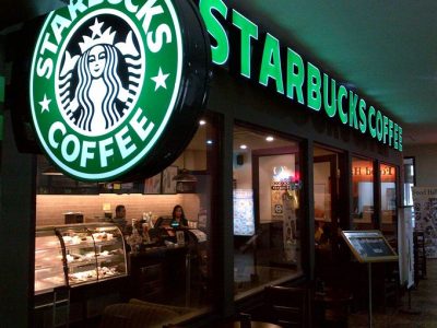 Starbucks sta Assumendo: Stipendi competitivi e vantaggi esclusivi